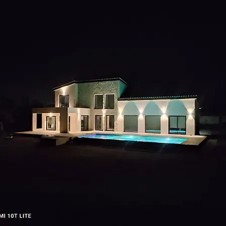 Casa Vivero Es Velar * Muro